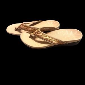 Megnya Brown Comfort Thong Sandals Women's Size 9